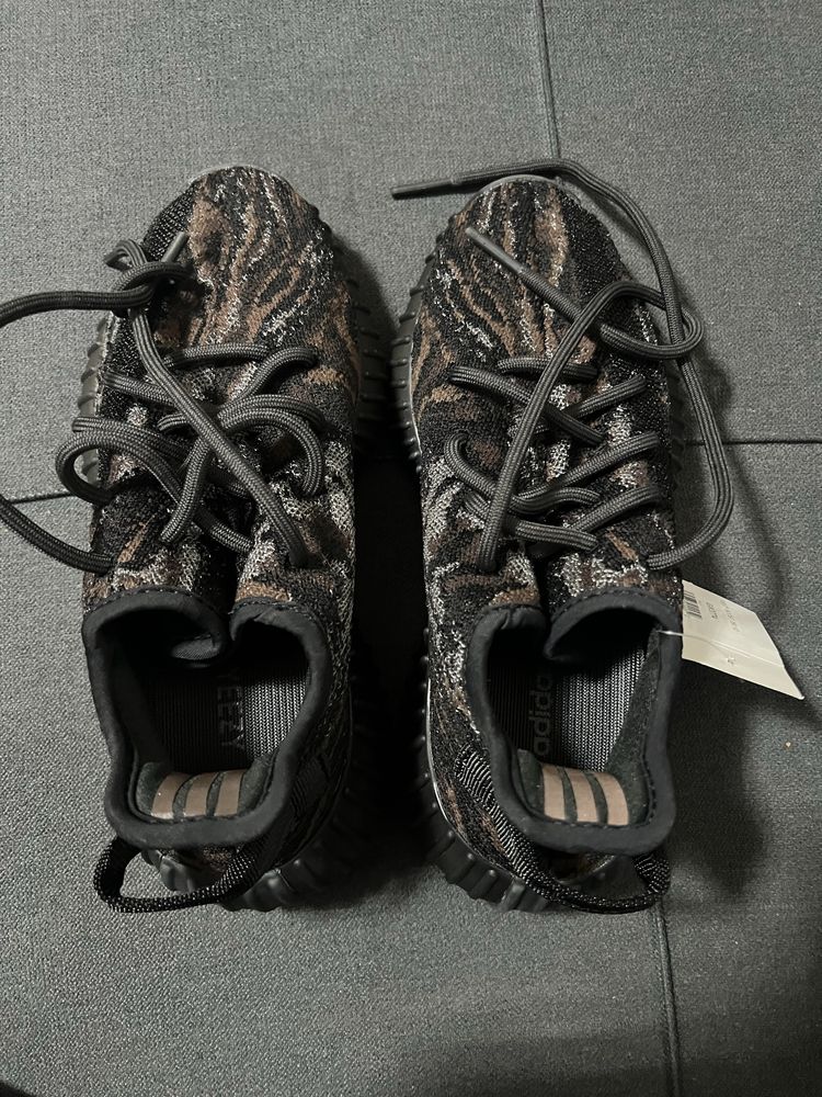 Yeezy boost 350 v2