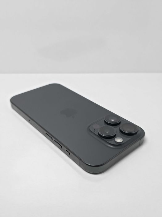 iPhone 15 Pro 256GB Titanium Black
