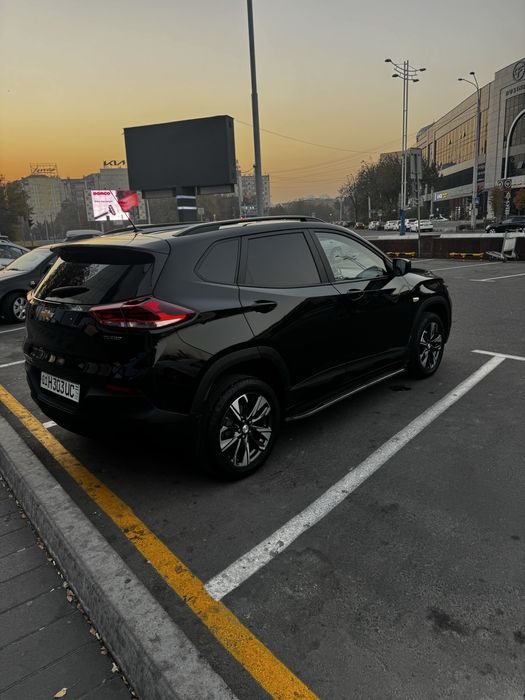 Srochno! Chevrolet Tracker 2025 Probeg 9000km