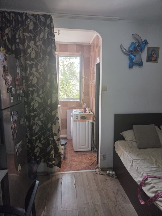 Garsoniera de vânzare