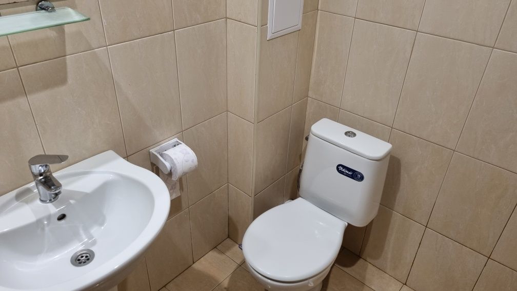 Дава се под наем Двустаен апартамент в Варна, Бриз - 65 кв.м за 459 € - Снимка #13