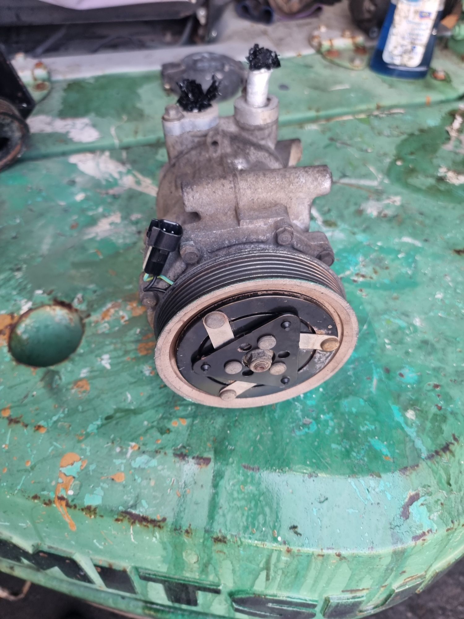 Vindem compresor clima Ford Transit 2,2 e 4