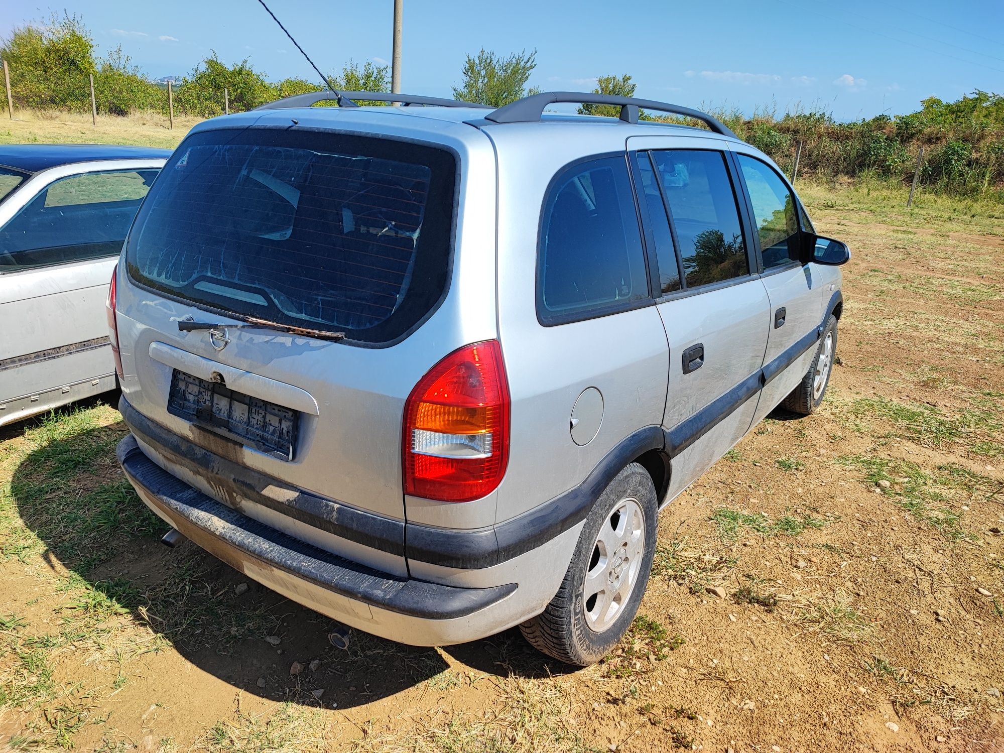 Opel Zafira A 1.8 НА ЧАСТИ