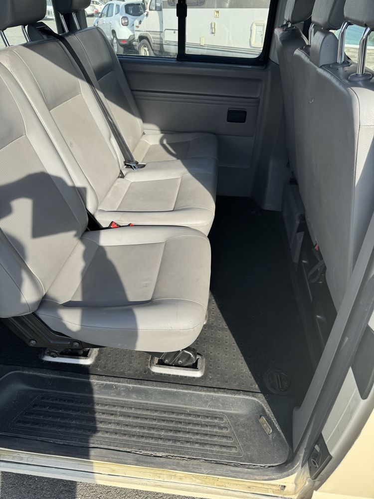 VW T5 AUTOMATIC 8+1 Transporter 2,5 TDI fabr 2008 stare perfecta