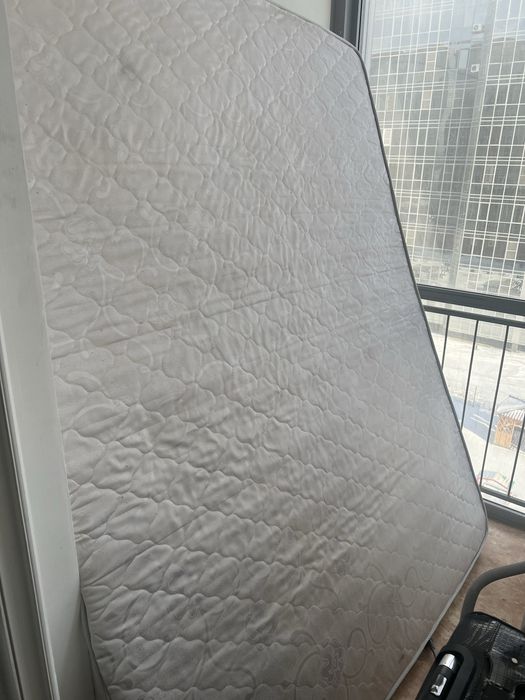 Срочно продам матрас