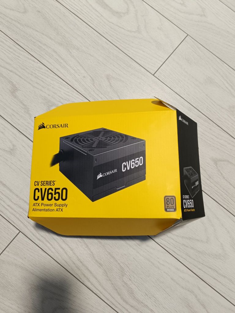 sursa corsair 650w