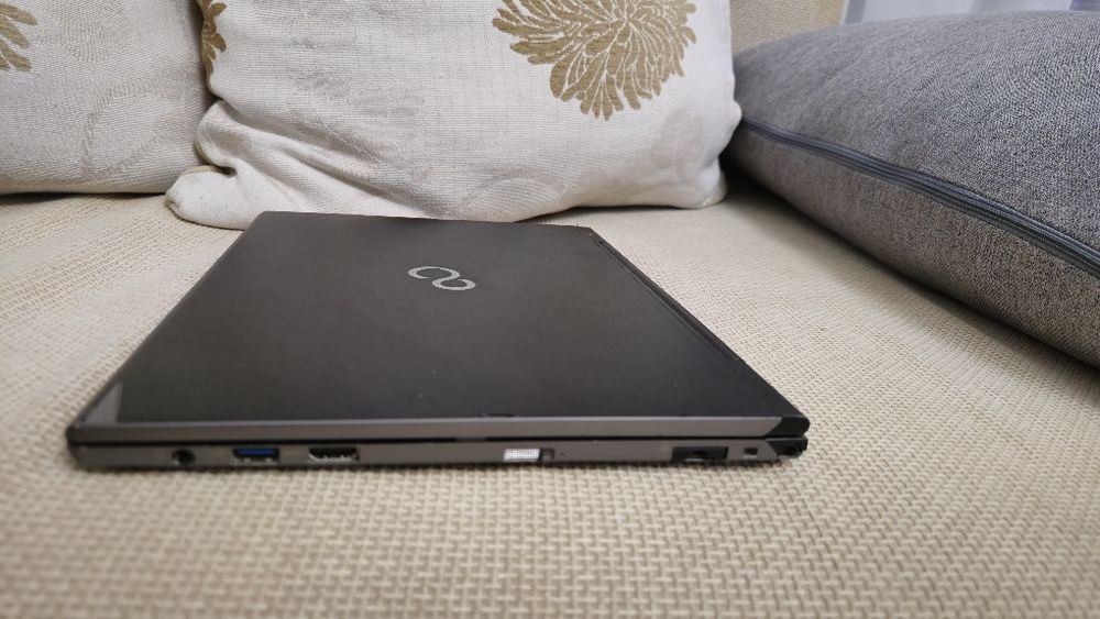 Laptop 13.3 Fujitsu Touch Screen