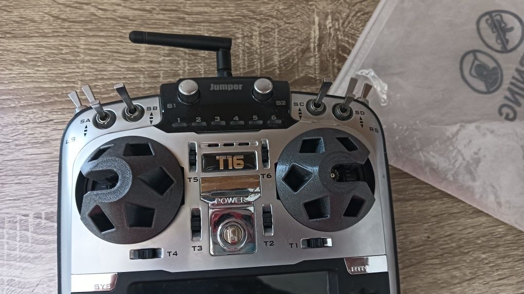 Motoplanor Phoenix V2 gata de zbor cu statie Jumper T16 Pro