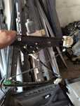 Стъклоподемник Bmw бмв e90 e91 e92 320i 170кс n43