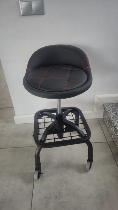 Scaun mobil cu roți Powerbuilt 150 kg, suport unelte