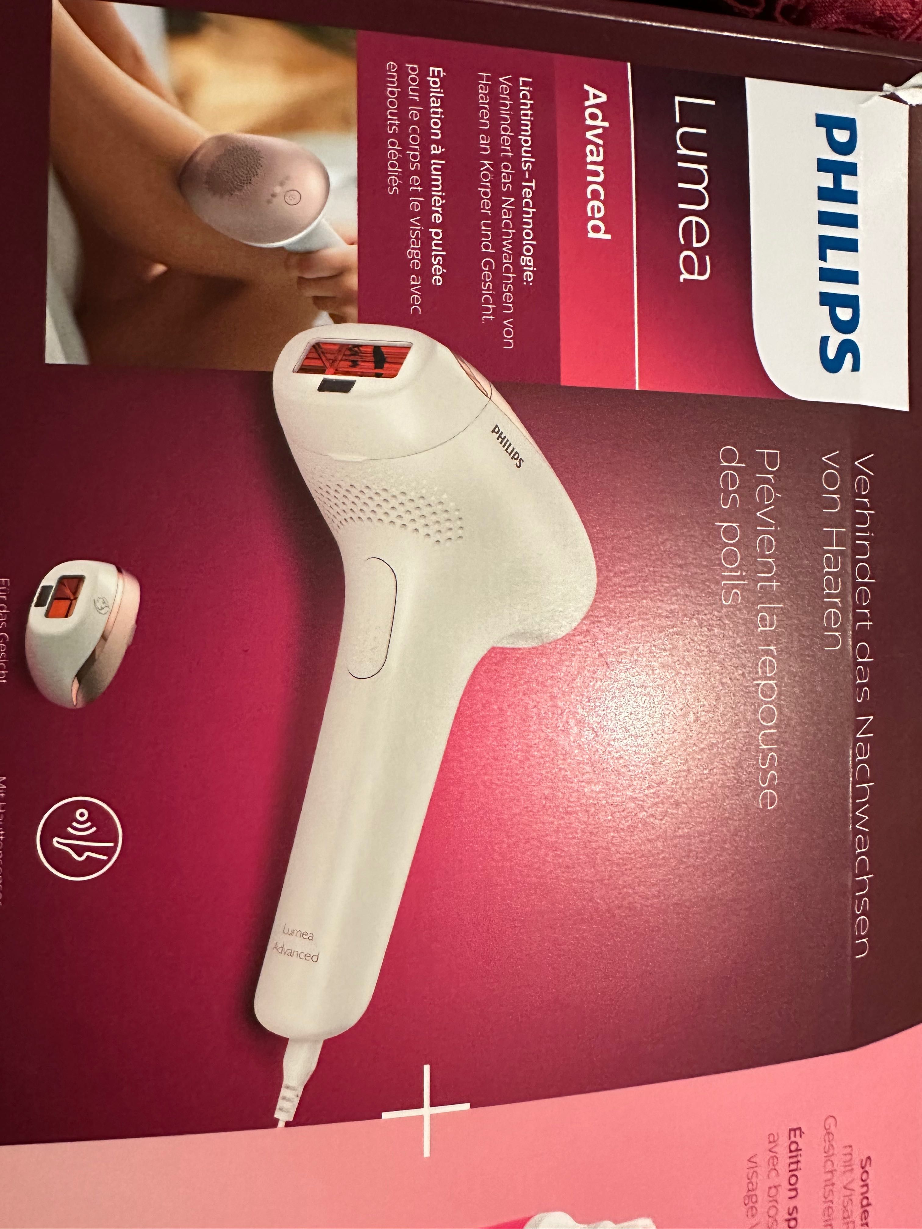 Фотоепилатор Philips Lumea Advancet BRI924