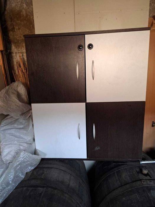 DULAP 4 USI /2 culori