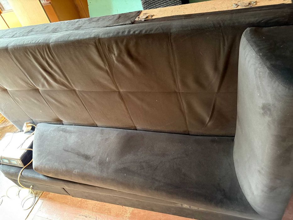 Продава се разтегателен диван