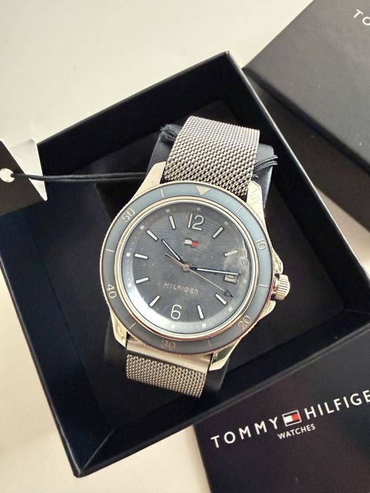 Ceas Tommy Hilfiger  dama nou,original