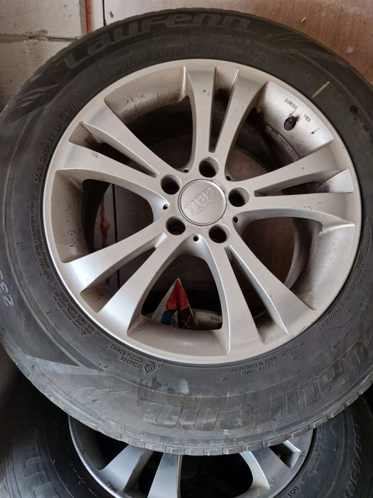 Vand jenti de aluminiu