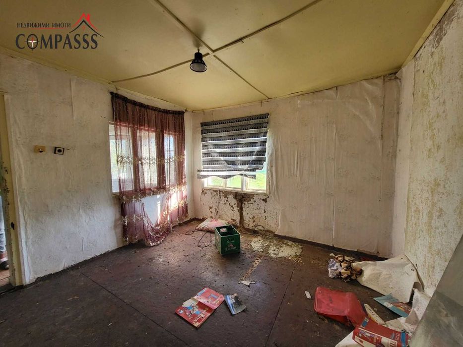 с. Септемврийци, Общ. Каварна, къща с двор – 24030 евро!