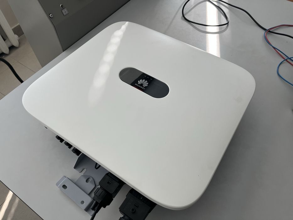 Соларен инвертор Huawei 5KW 3ph