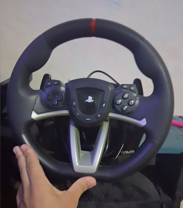 Vând urgent Volan HORI Apex Wireless pentru PS5 / PS4 / PC – ca nou,