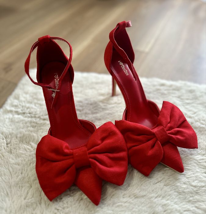 Pantofi cu funda stiletto