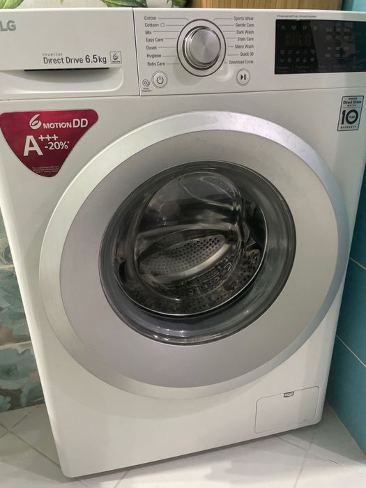 Vând mașină de spălat Lg