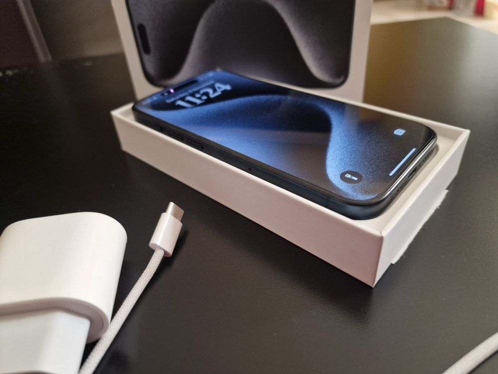 Мобилен телефон Iphone 15pro - 128GB