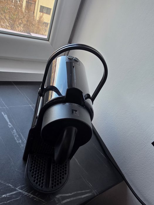 Espressor capsule NESPRESSO Inissia EN80.B, 0.6l, 1260W, 19 bar, negru