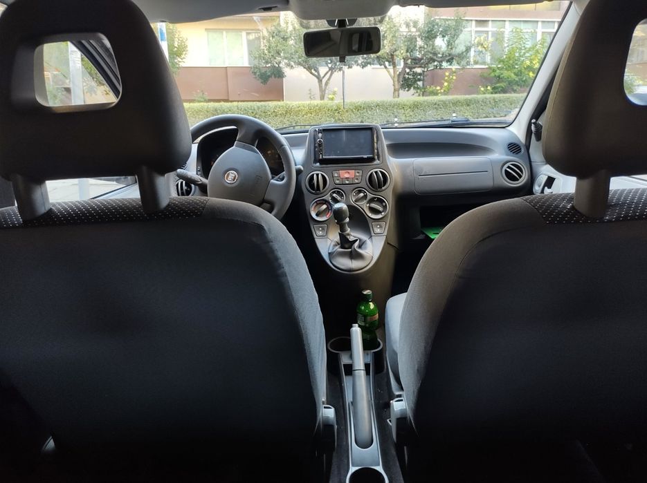 Продавам Fiat panda 1.1i