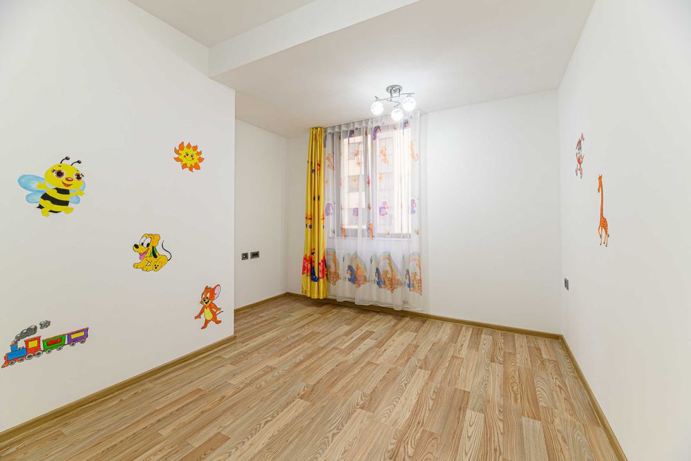 VANZARE : Apartament 3 camere 82 m2, ISARAN + parcare + boxa