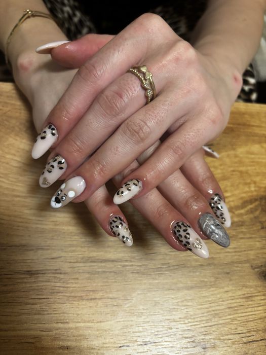 Маникюр на Най-ниски цени.