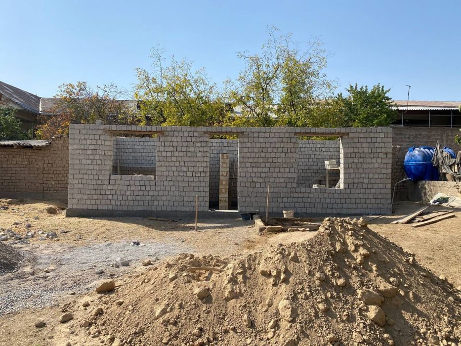 Учкахрамон постдан кирганда Шурода 5 сотих ер