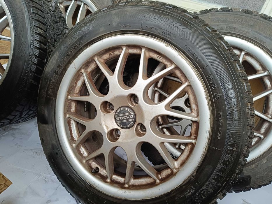 Зимни гуми 4бр.205/55/R16/94h FL Kormoran с лети джанти Volvo+патерица