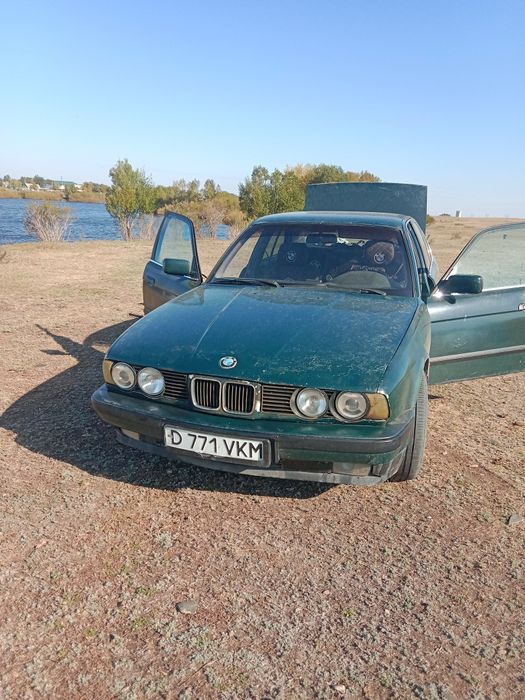 Продам БМВ срочно.