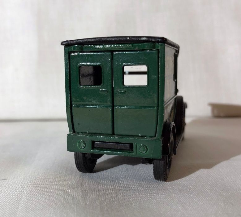 Matchbox Models of Yesteryear - Y5 1927 Talbot Van - Liptons Tea