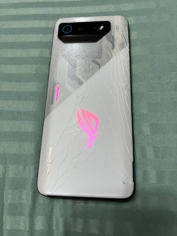 Asus rog phone 7 12озу 256