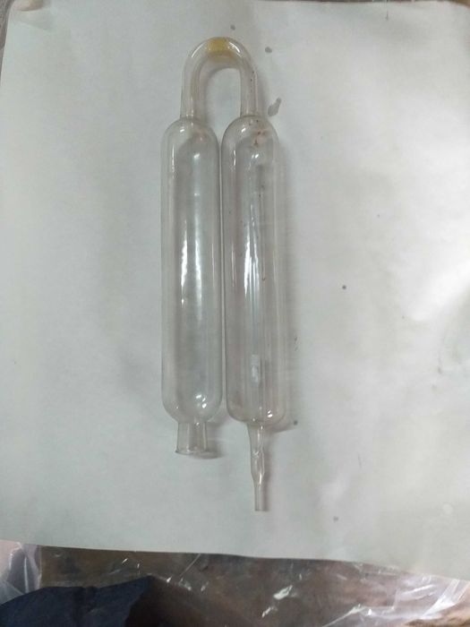 Лабораторна стъклария различна.