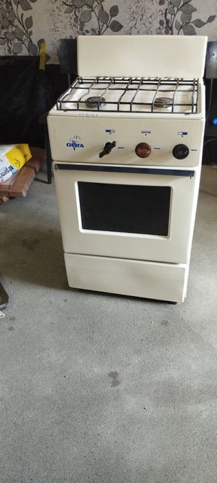 Продам газовую плиту