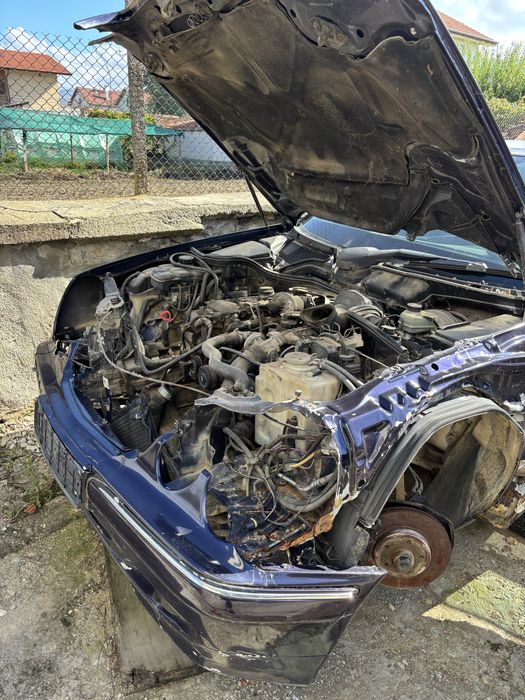 Mercedes-benz e220 на части