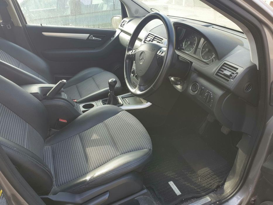 мерцедес А 150. Mercedes A 150 (w 169) само на части