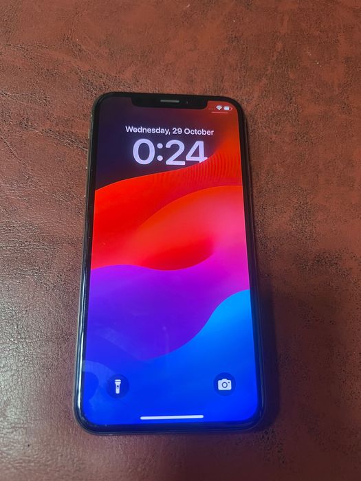 iPhone XS 64 GB отлично състояние