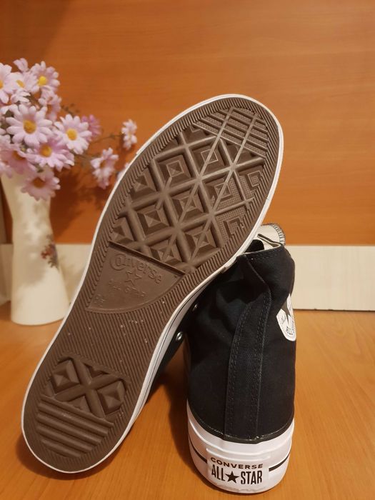 Adidasi converse 42 in stare foarte buna