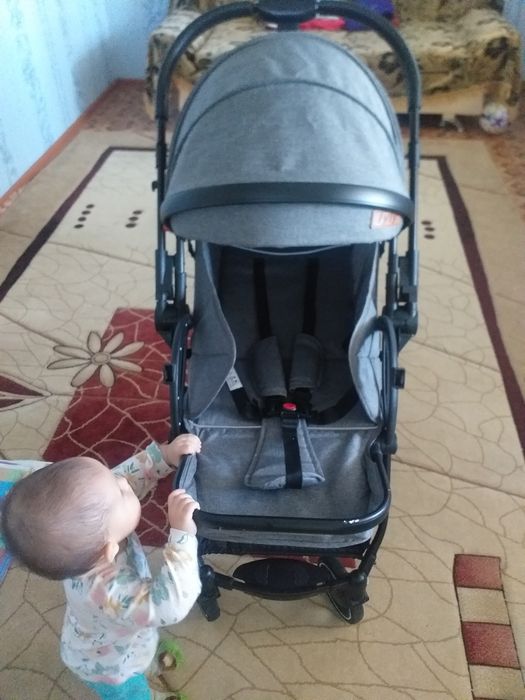 Продам прогулочную коляску в хорошем состоянии
