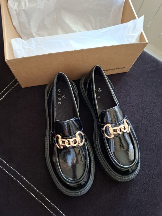 Обувки тип челси, чисто нови