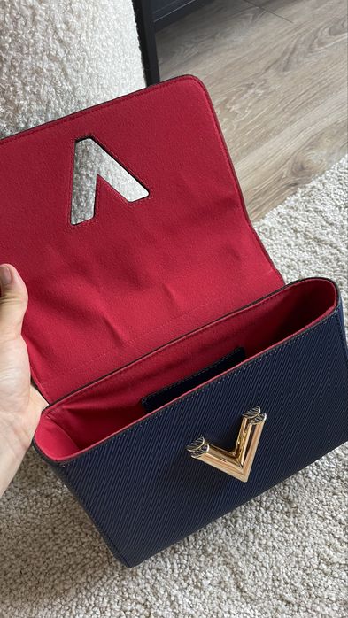 Geanta Louis Vuitton Epi Twist MM Shoulder Bag Indigo