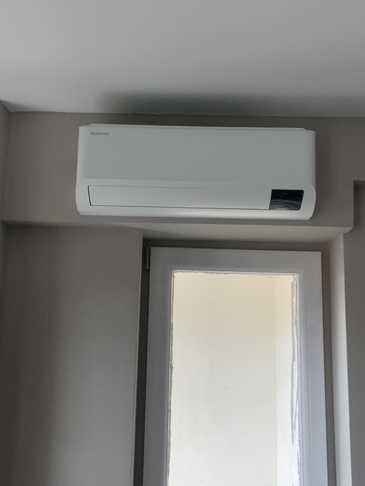 Air conditioning installation engineer!