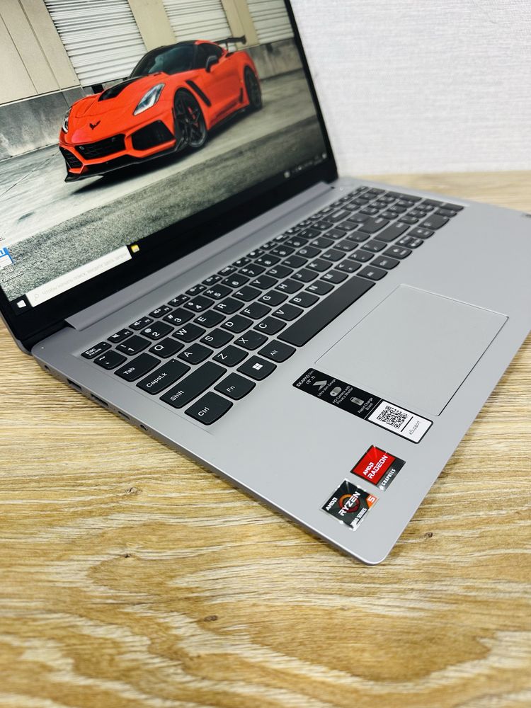 Lenovo RYZEN 5-14 Го Поколения, последняя модель, как новое состояние