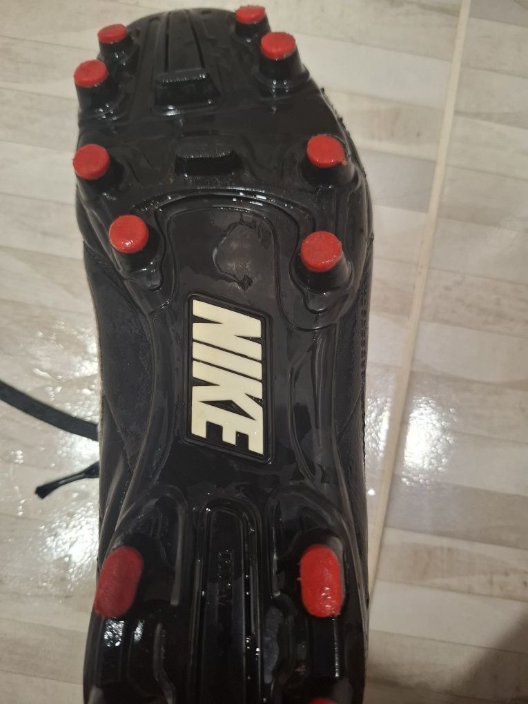 Оригинални футболни обувки Nike TEMPO legend 4 номер 39