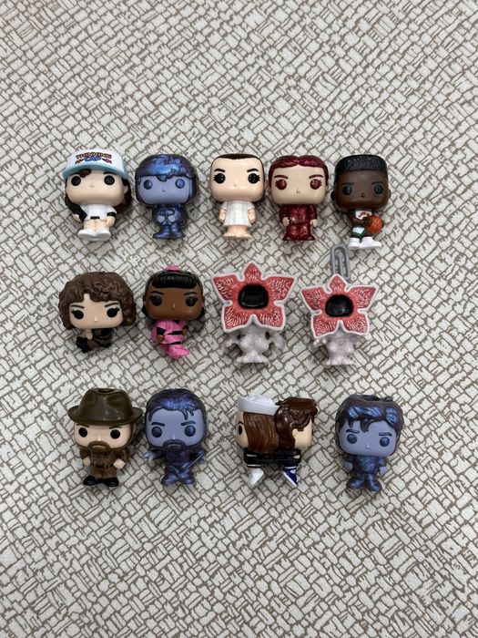 Продам фигурки киндер джой осд