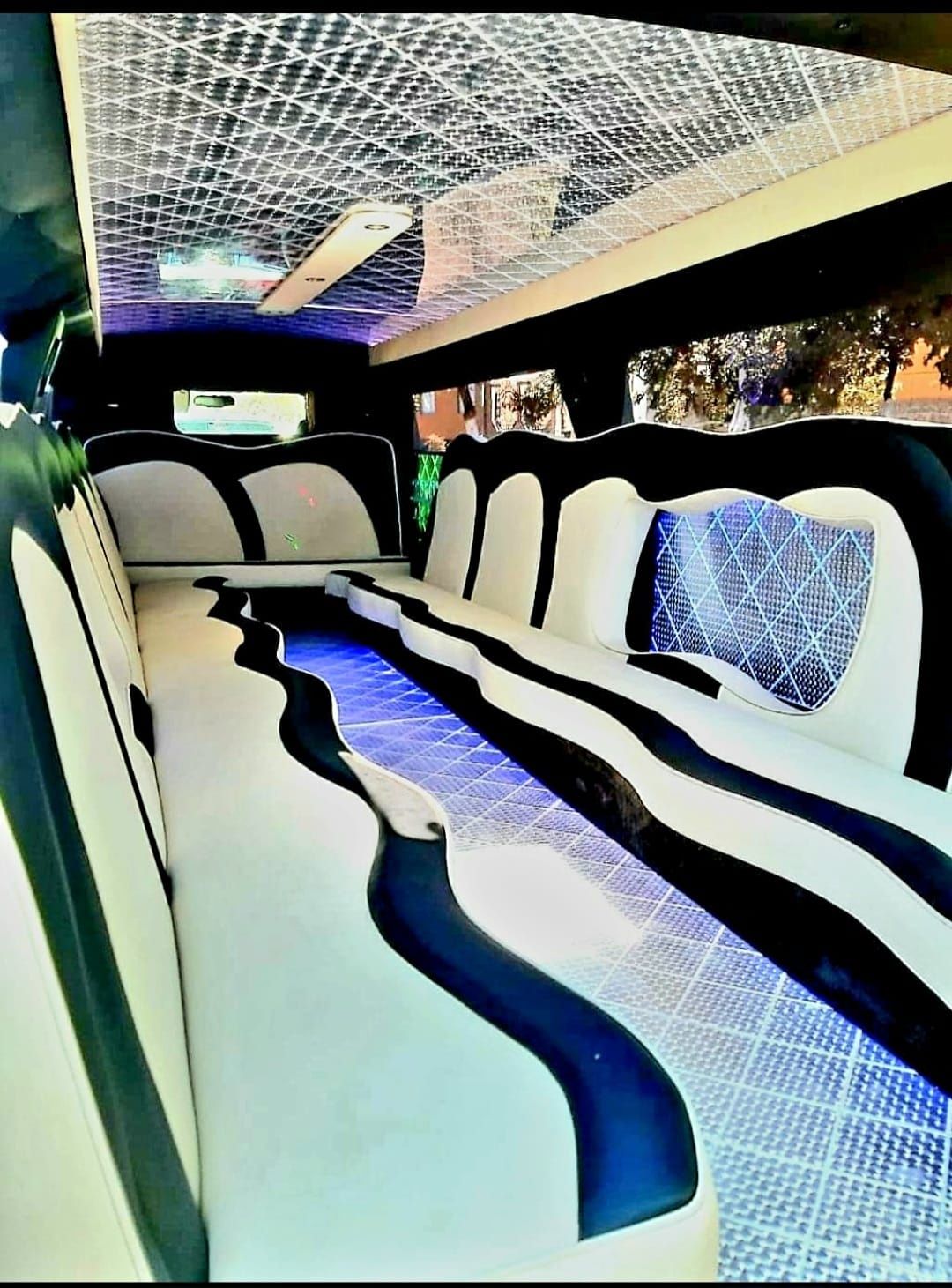 Limuzina de inchiriat Hummer H2