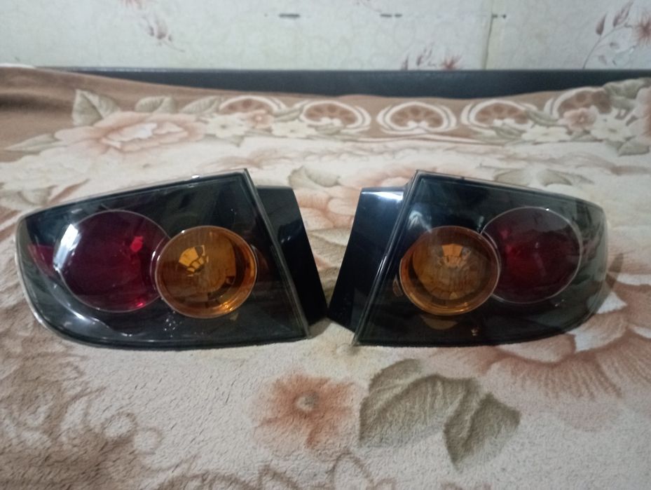 Фары задние на Мазда 3