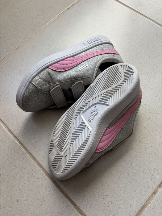 Маратонки Puma.  .
